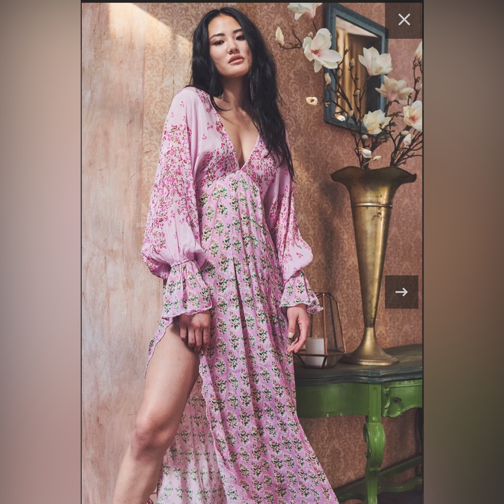 Hemant and Nandita Hera Kaftan Orchard Pink